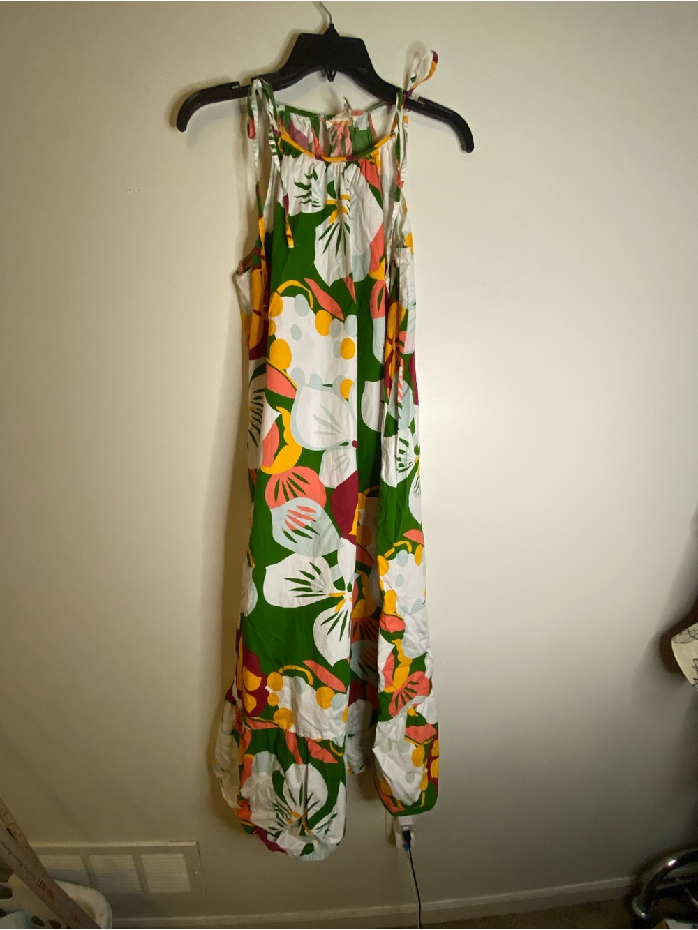 Sleeveless Green Tropical Floral Maxi Dress with Tie Straps